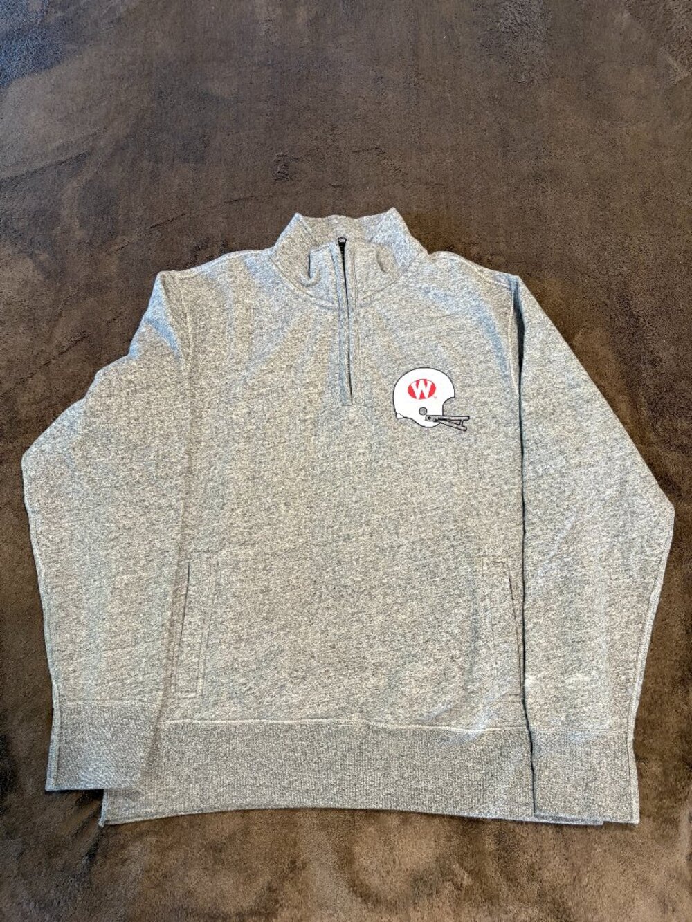 Tailgate Wisconsin Badgers NWT 1/4 Zip Fleece Sweatshirt Gray Vintage Helmet L